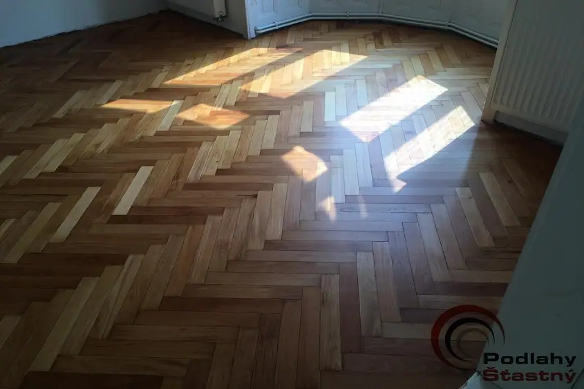 Renovace dřevěných masivních podlah a parket