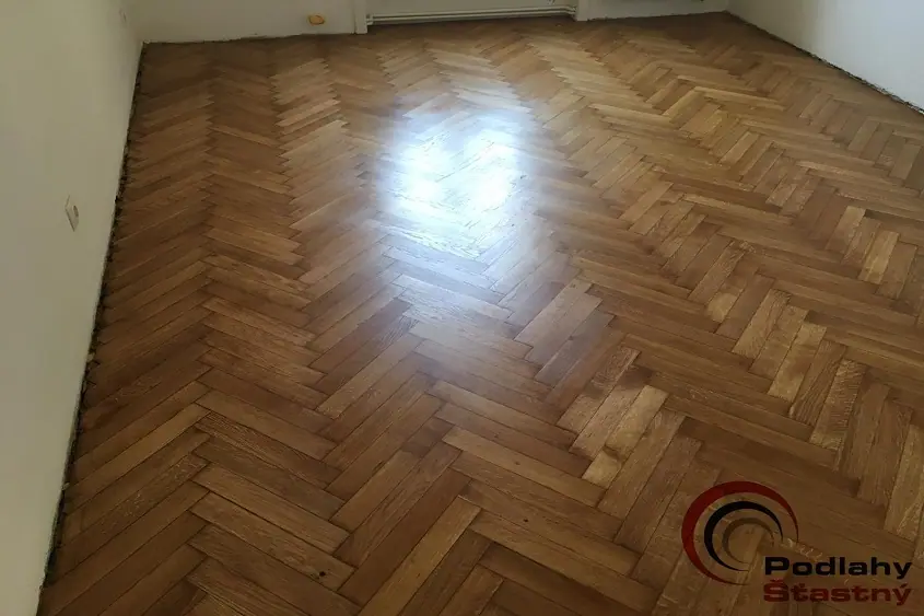Renovace dřevěných masivních podlah a parket