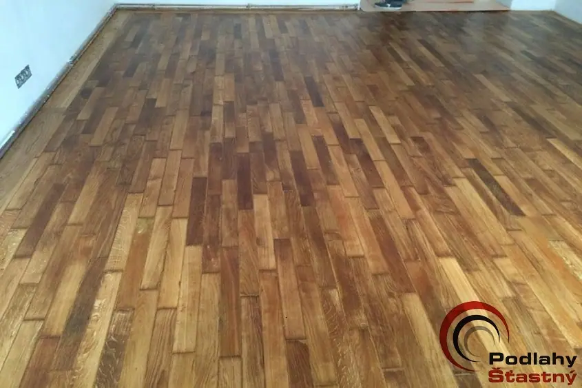 Renovace dřevěných masivních podlah a parket