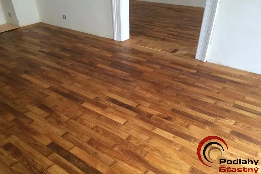 Renovace dřevěných masivních podlah a parket